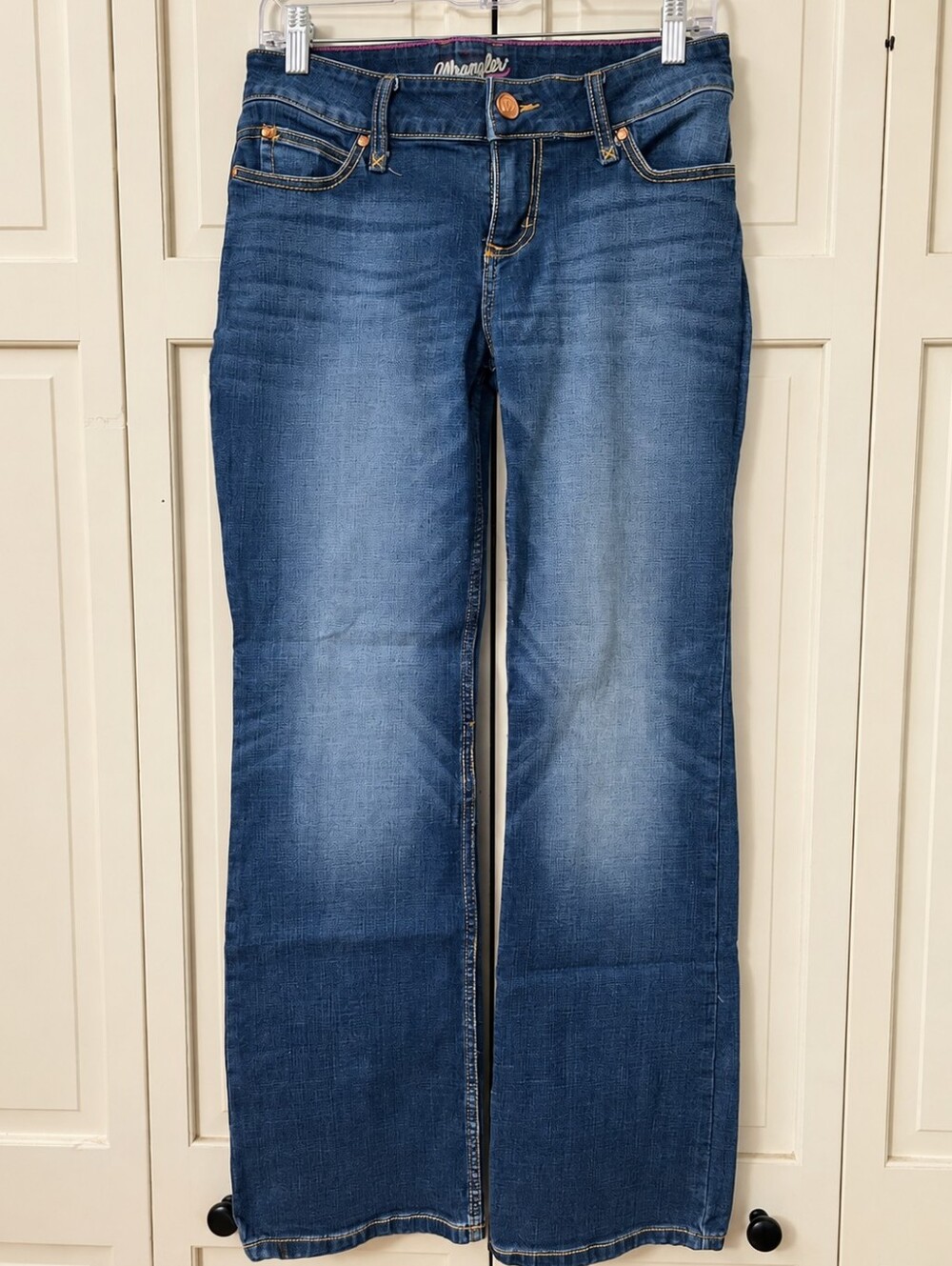 Wrangler Women’s 5/30 Bootcut Jeans Mid Rise Stretch Medium Wash